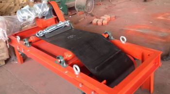 RCYD系列悬挂自卸式永磁除铁器